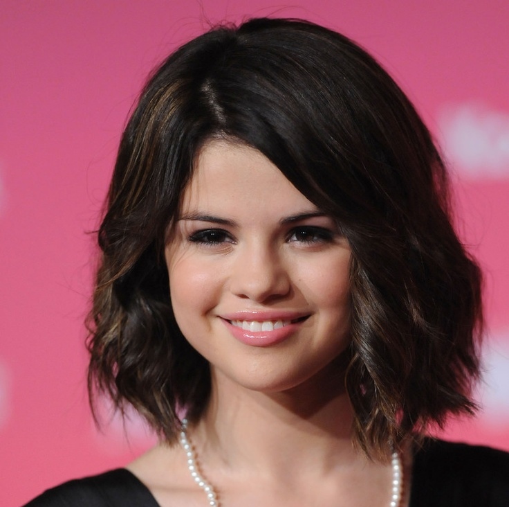 2015-Short-Haircuts-for-Round-Faces