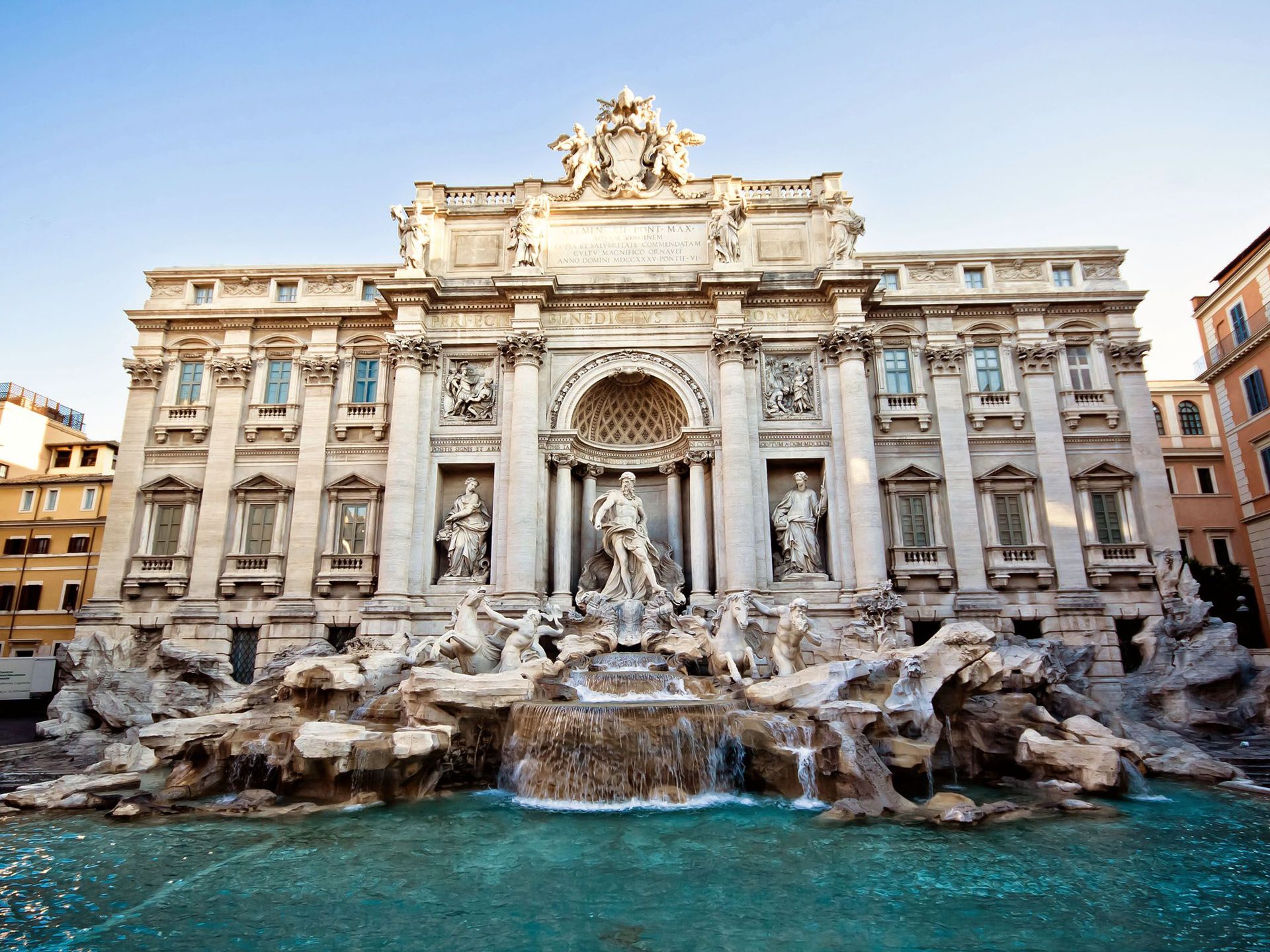 Fontana-di-Trevi-Baroque-Architecture-Rome-Italy