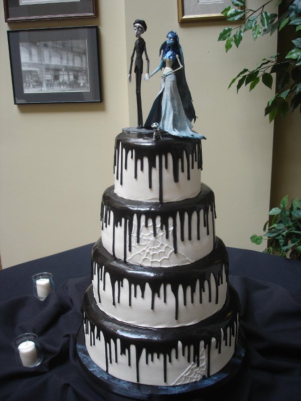 Halloween-Wedding-Cake