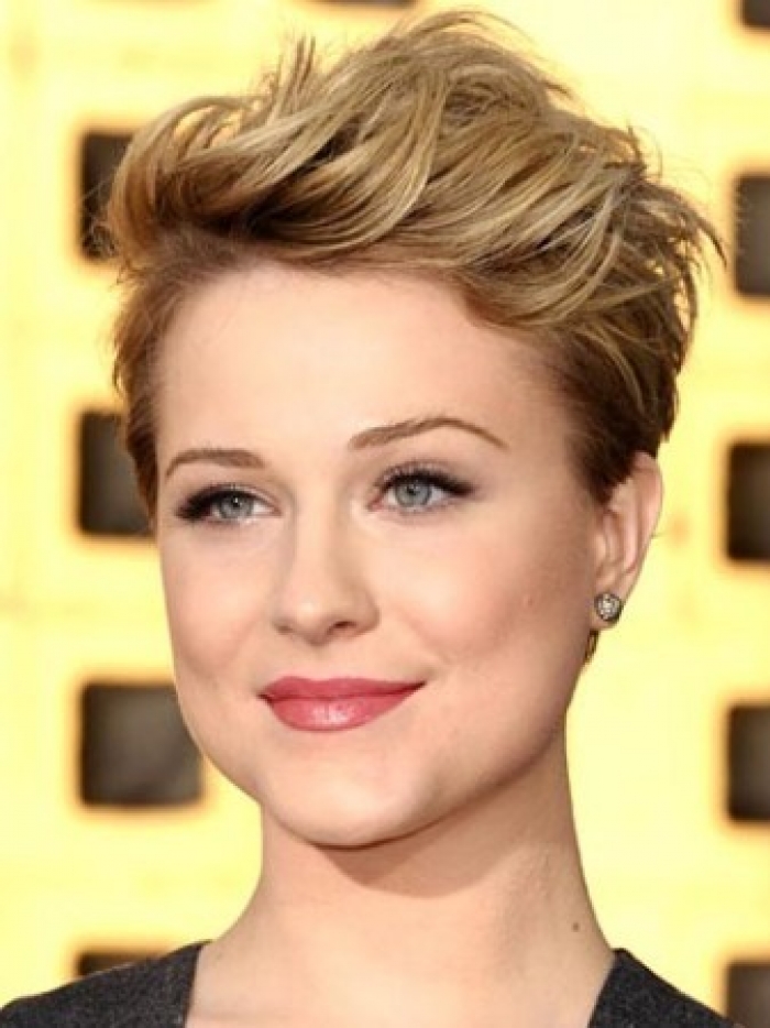 Short-Hairstyles-for-Round-Faces