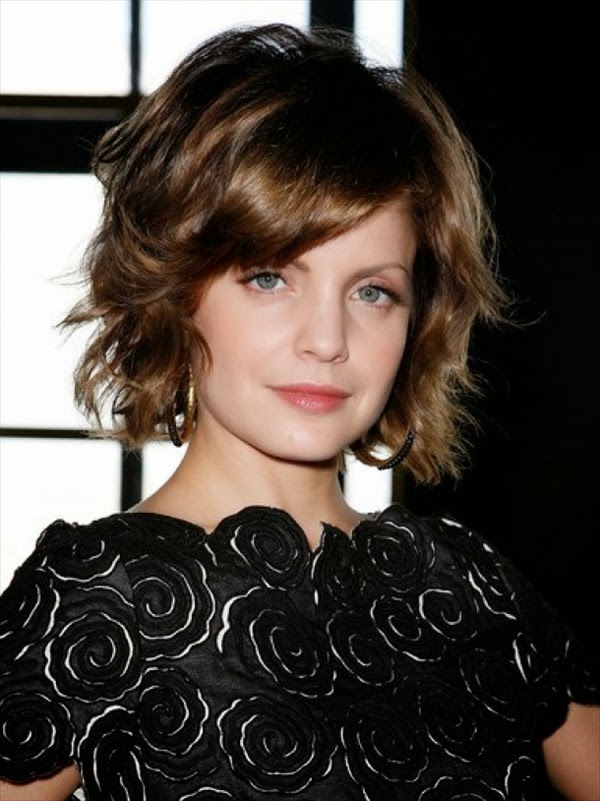 Side Parted Super Short with Curly Layered