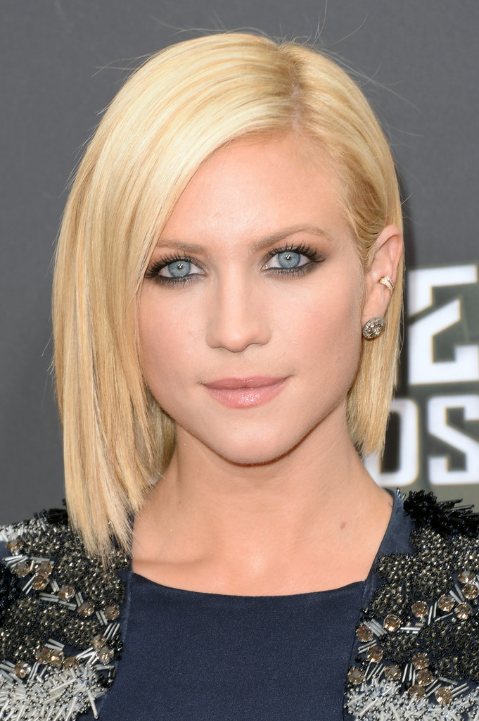 Simple-Short-Bob-Hairstyles-for-Straight-Hair