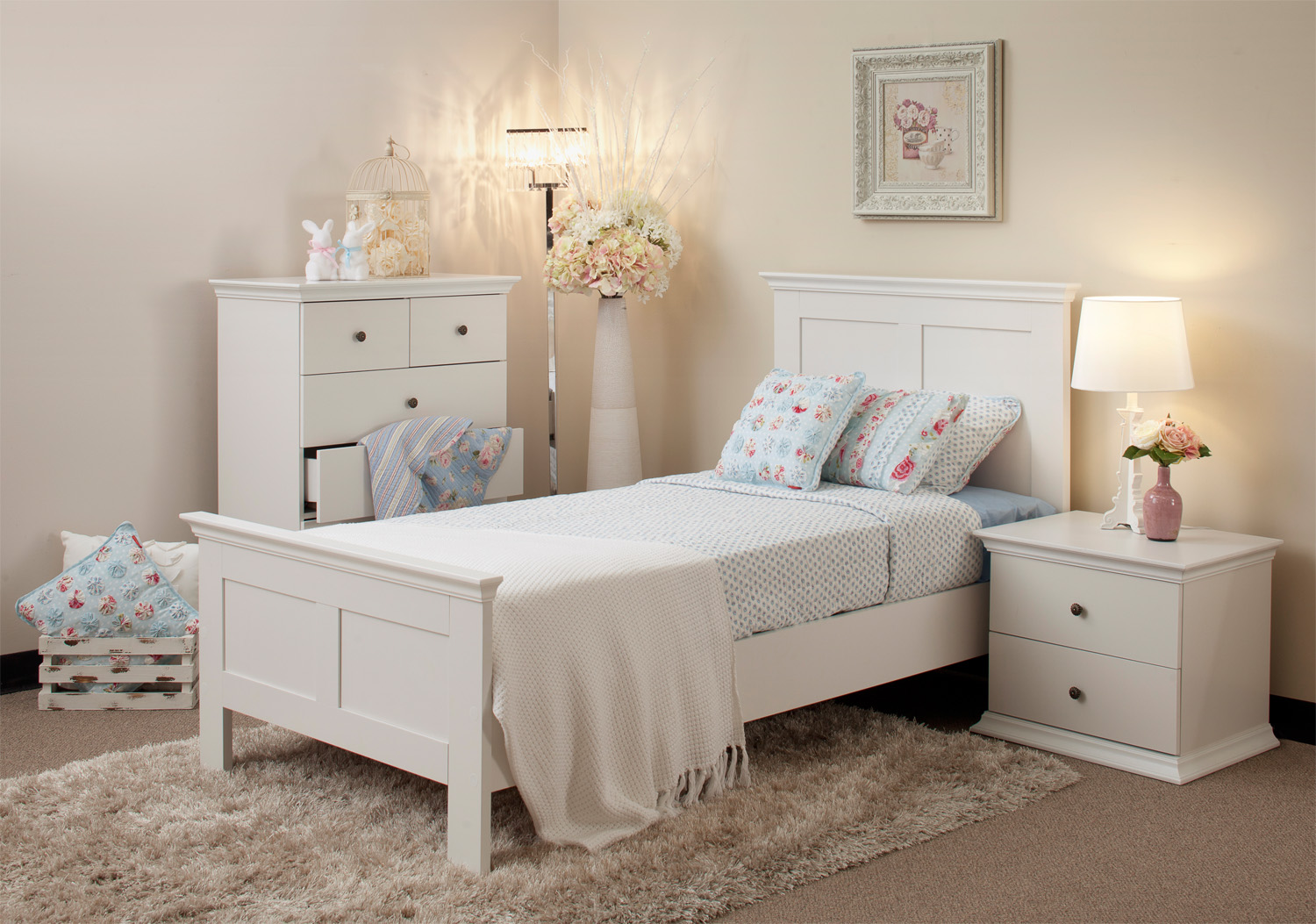 White-Bedroom-Design-Ideas-Collection-homesthetics