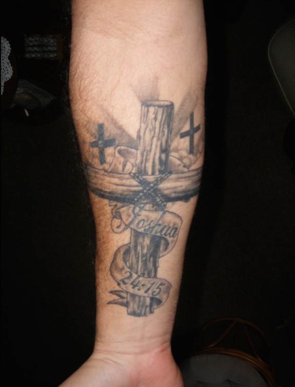 cool-christian-cross-tattoo-on-wrist