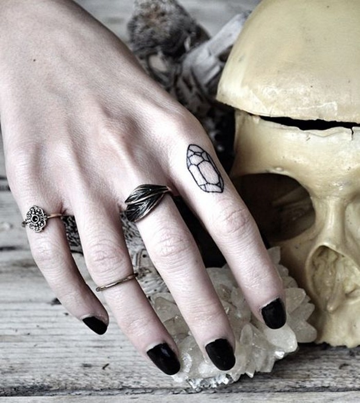 cute-finger-tattoo-designs-for-girls