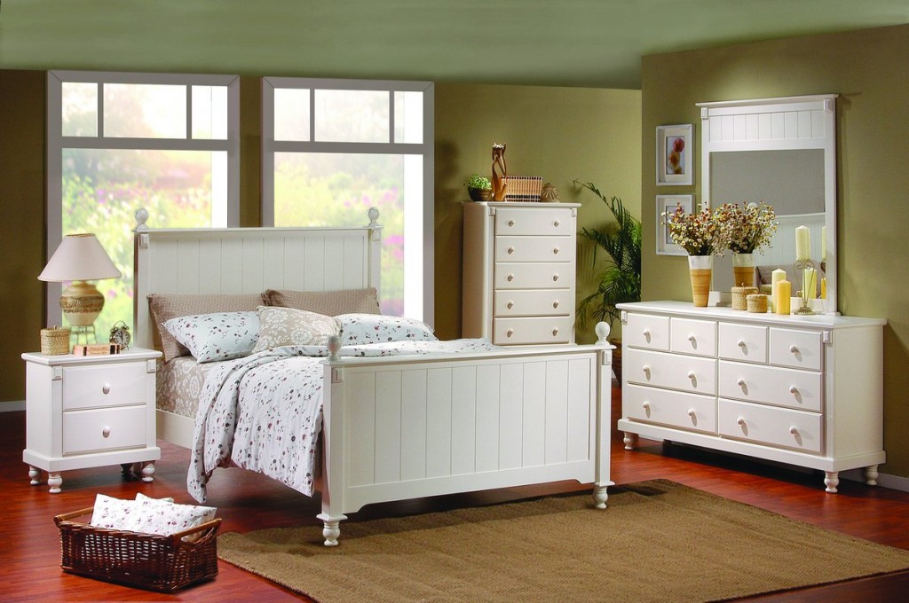 fancy-spacious-white-bedroom-furniture