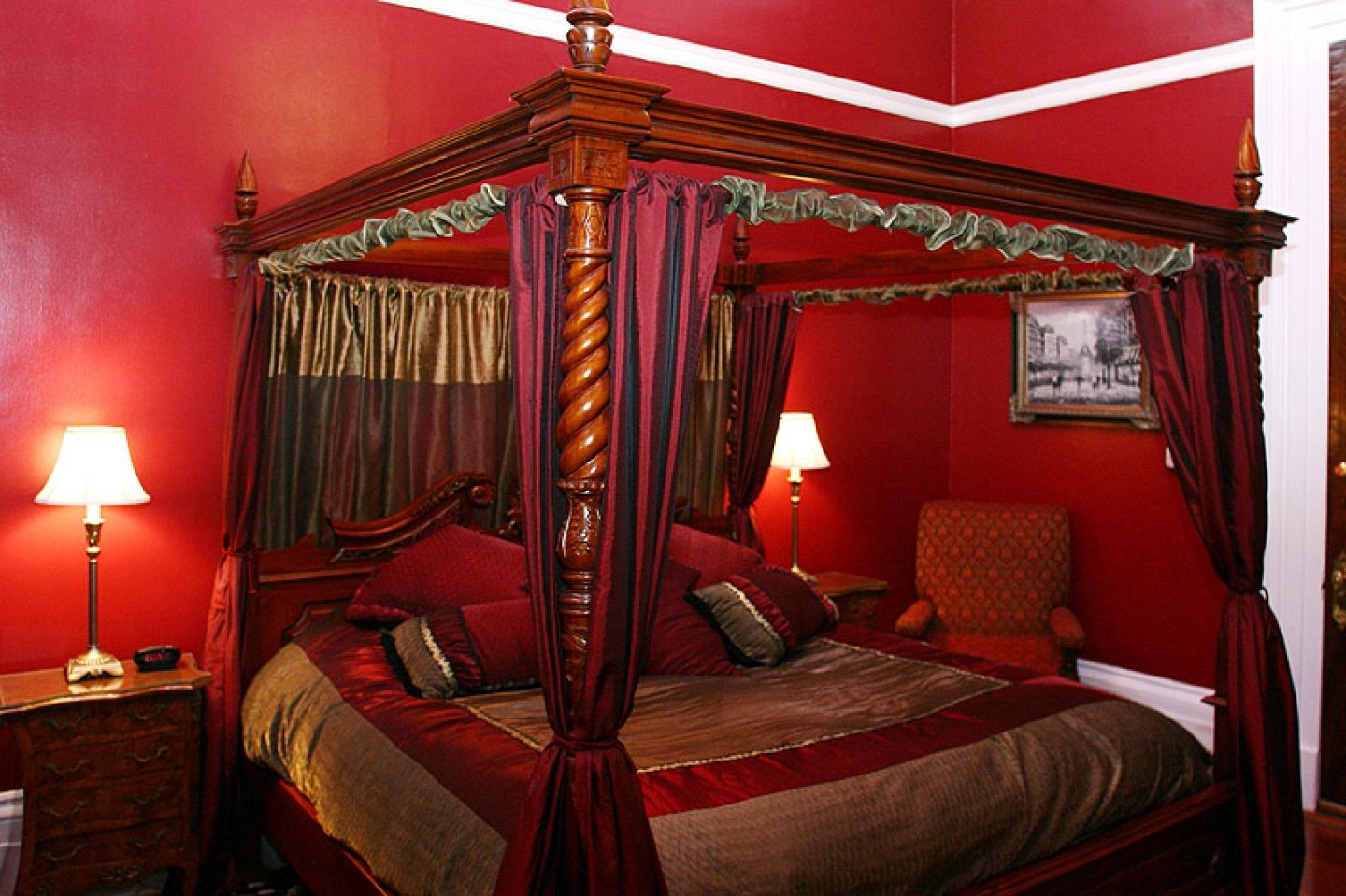 fantastic-classy-romantic-bedroom-in-red-color-choices-fantastic-for-inspiring-ideas-bedroom