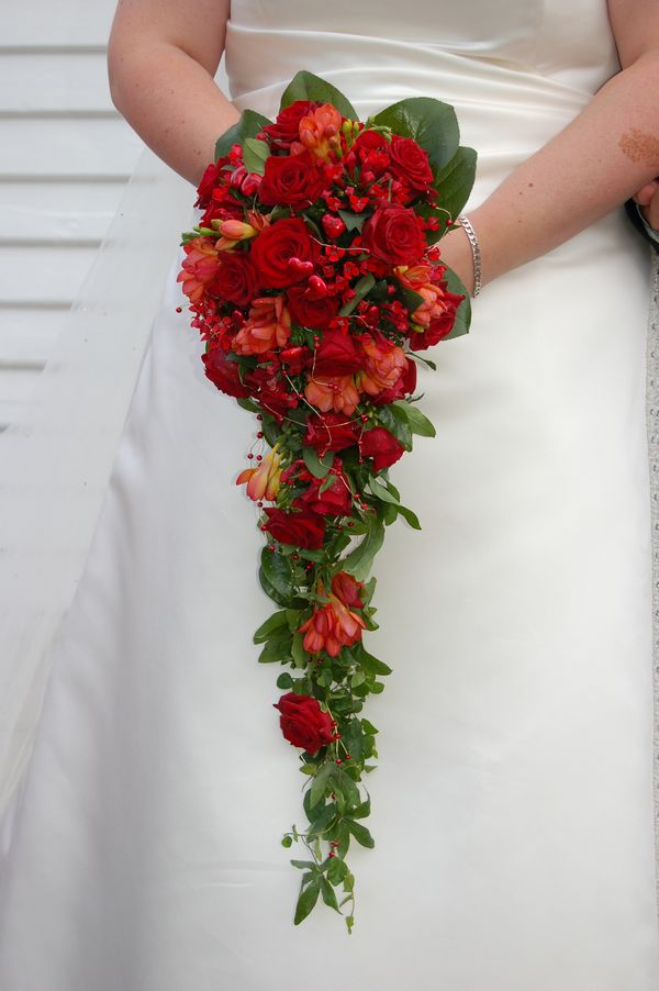 roses-wedding-bouquets