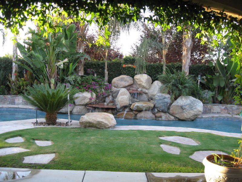 small-backyard-landscaping-ideas-pictures