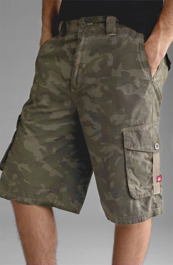 stylish-camo-cargo-shorts