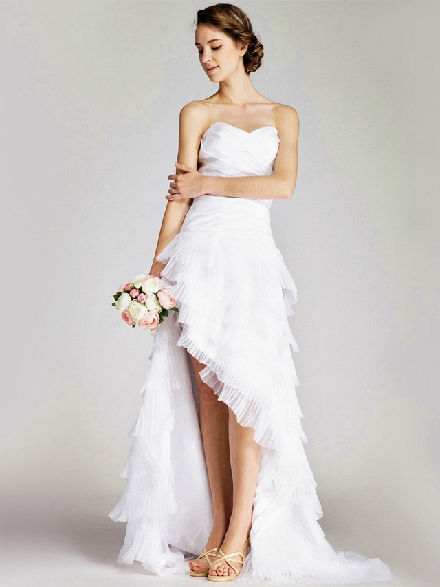 Beach-wedding-dress-with-short-in-front-long-in-back