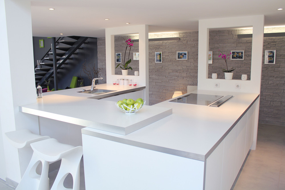 Corner of the contemporary kitchen shows contrasting texture