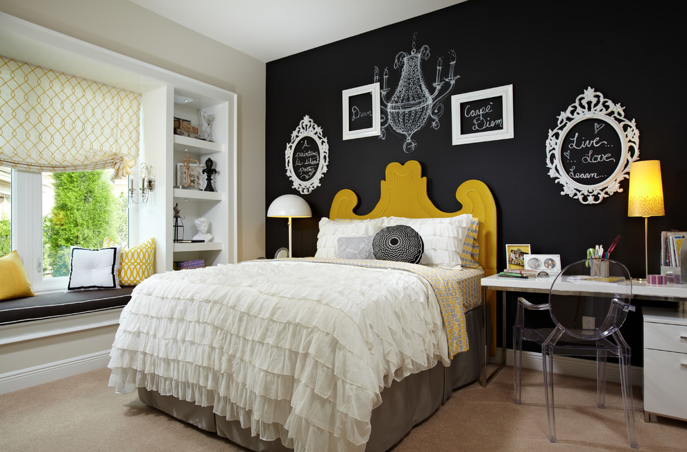 Delightful-Ornate-Wall-Frames-Decorating-Ideas-Images-in-Bedroom-Transitional-design-ideas