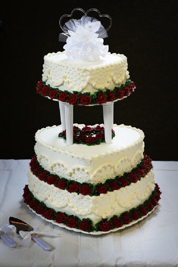 Heart shaped wedding cakeWedding Cake