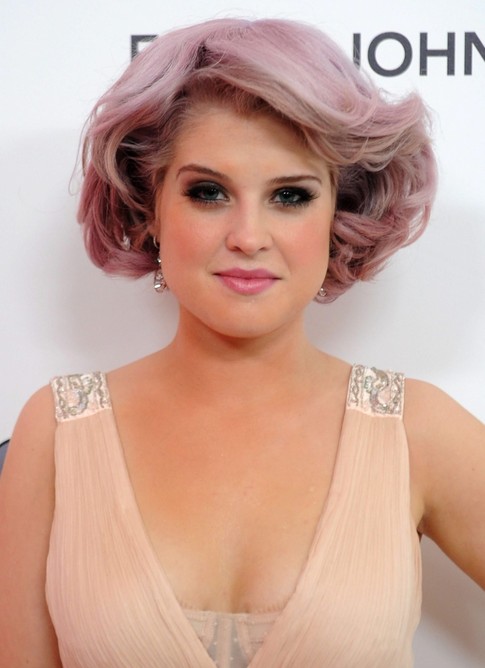 Kelly-Osbourne-Short-Pink-Bob-Hairstyle-for-Thick-Hair
