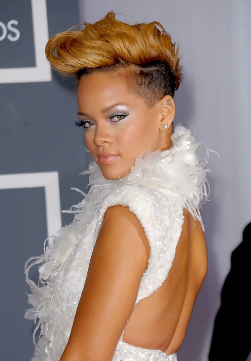 Rihanna-Cool-Stylish-Short-Fauxhawk-Haircut-for-Women