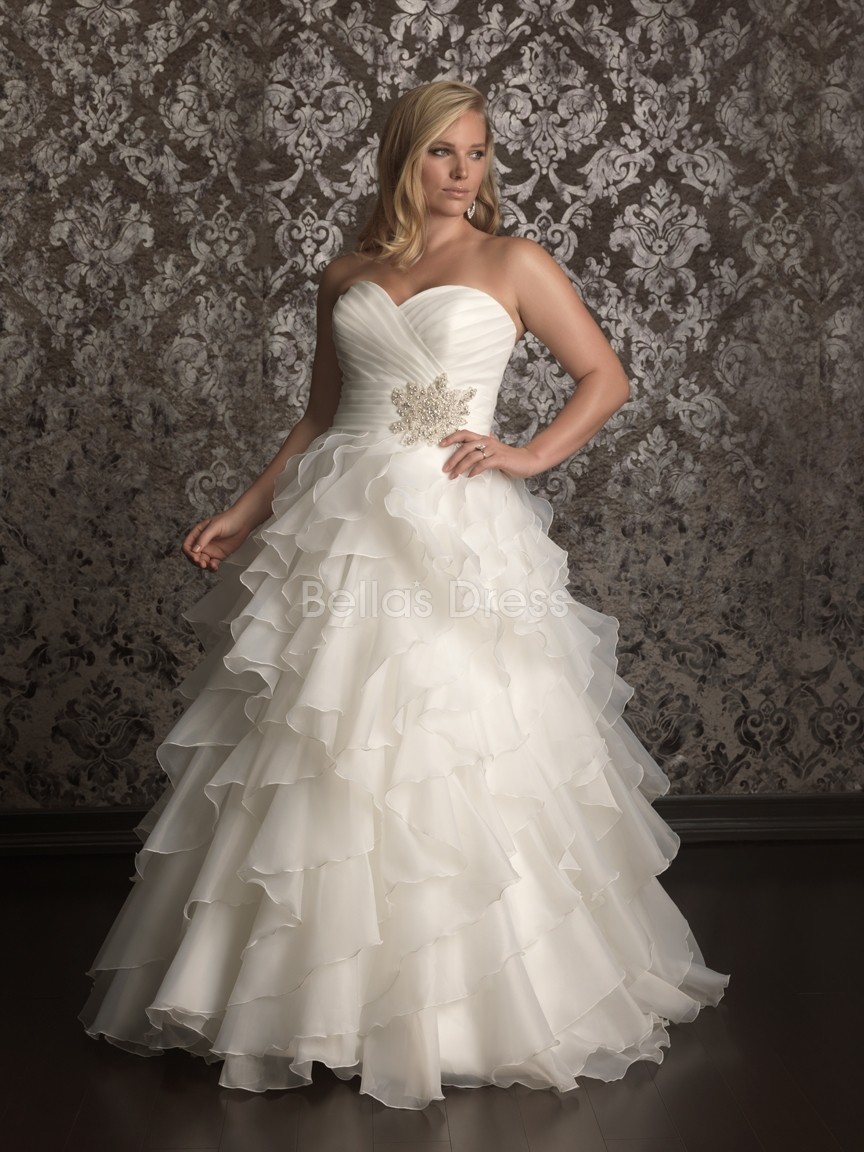 Romantic Organza Sweetheart Court Train Ball Gown Plus Size Wedding Gown With Ruffles