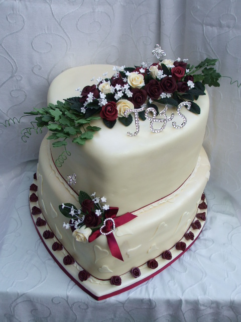 Ruby Wedding Anniversary Cake Roses Bouquet Ribbon