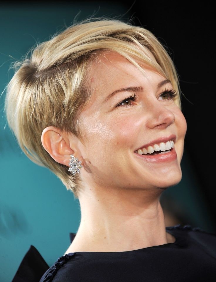 Simple-Short-Hairstyles-for-Women-Michelle-Williams-Short-Haircut