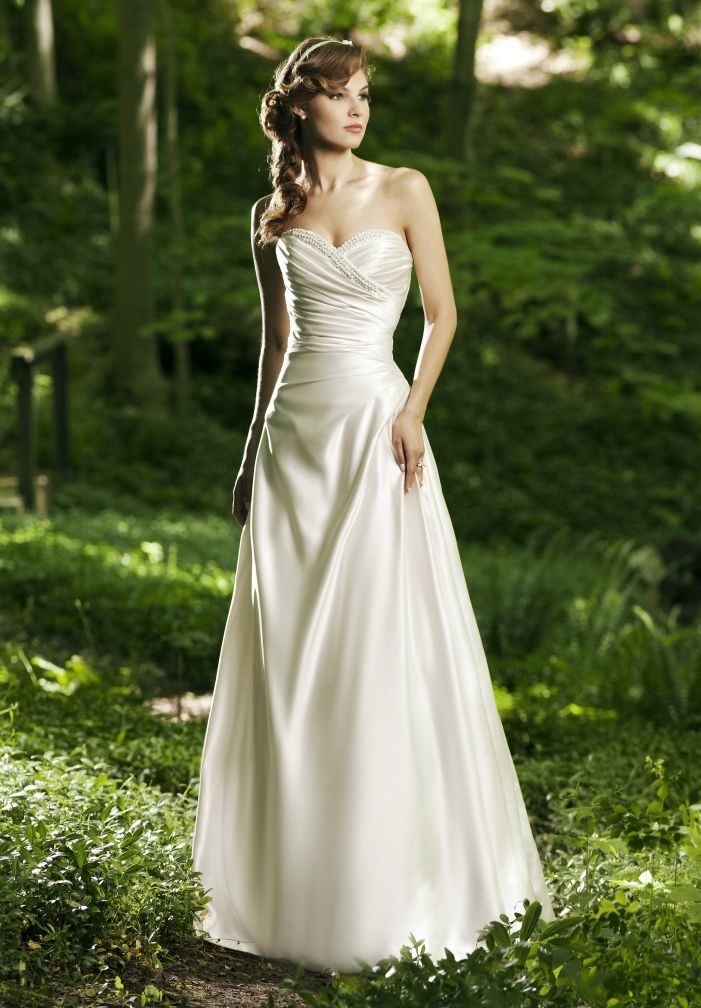 Simple-Wedding-Dresses-For-Your-Special-Party
