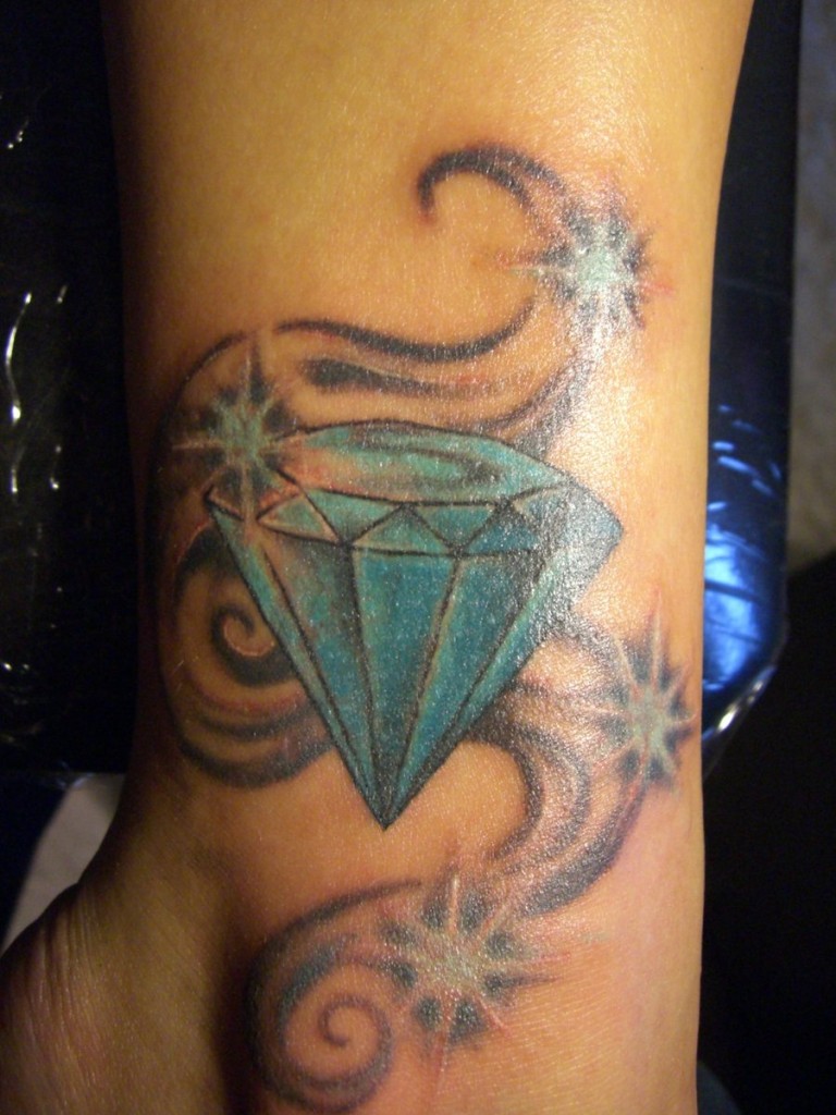 Traditional-Diamond-Tattoo