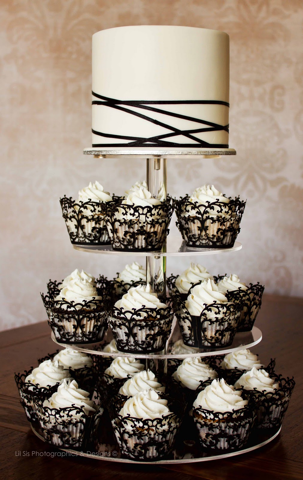 black-and-white-cupcake-wedding-cakes-168