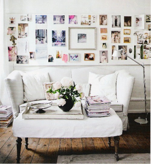 display-family-photos-on-your-walls