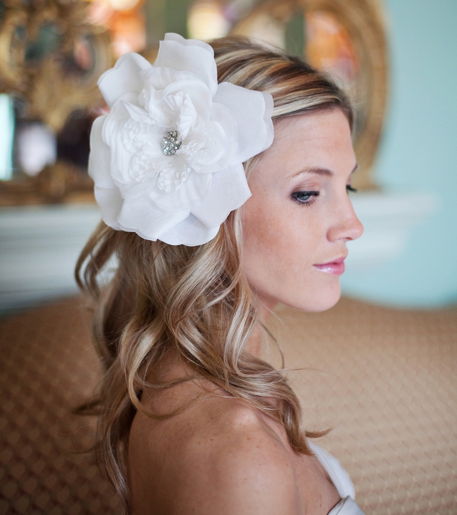 gorgeous-bridal-veils-wedding-hair-accessories-bethany-lorelle-oversize-hair-flower