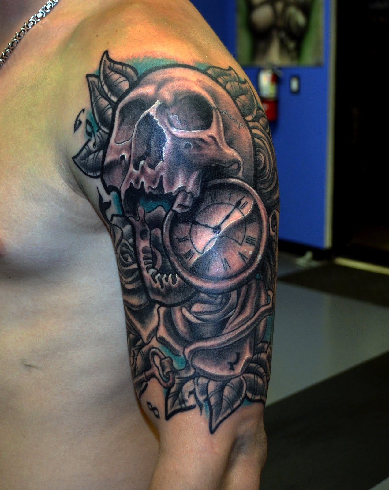 half-sleeve-skull-tattoos-for-men-sleeve