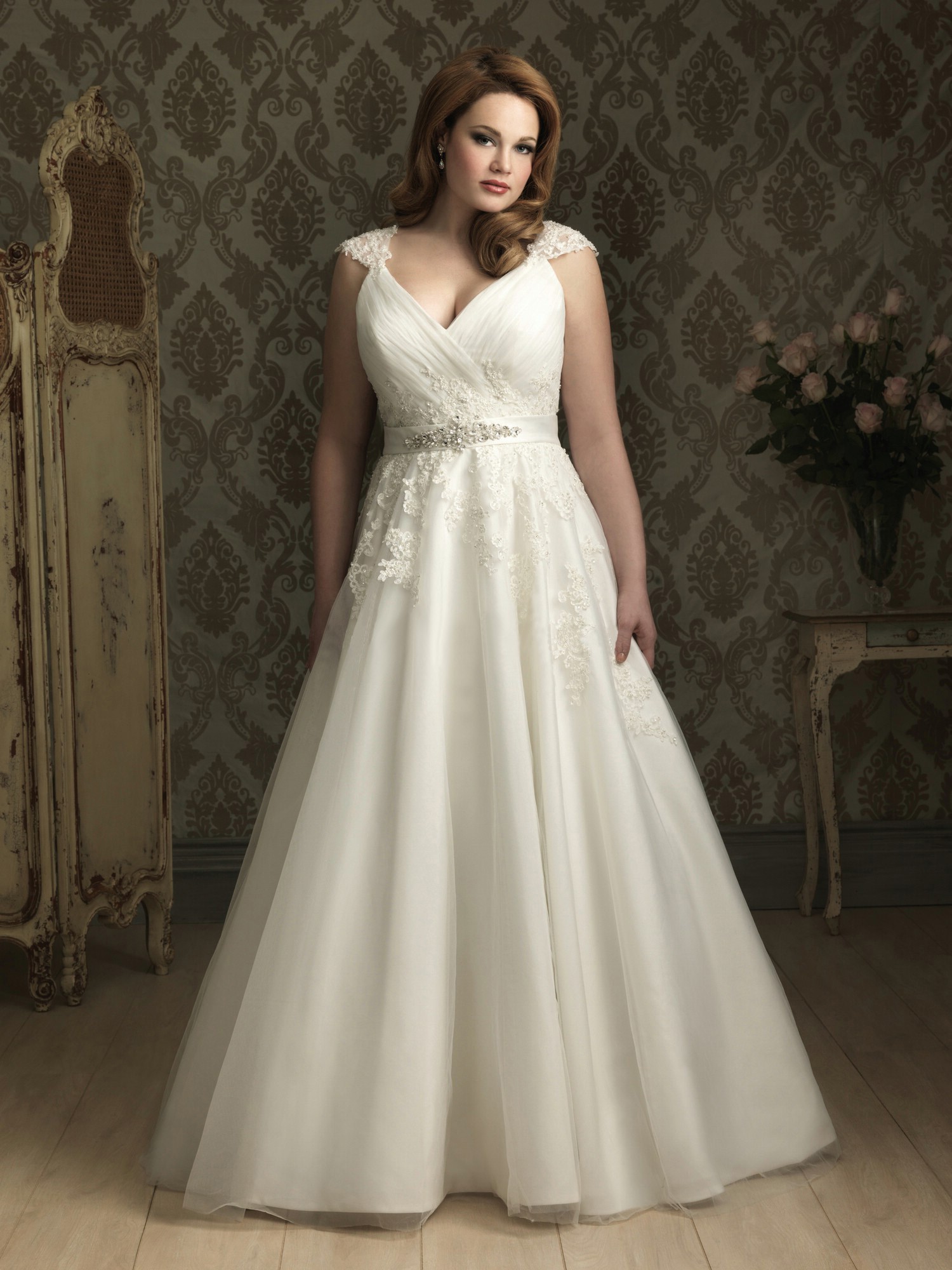 lace-ball-gown-wedding-dresses-for-plus-size-design-ideas