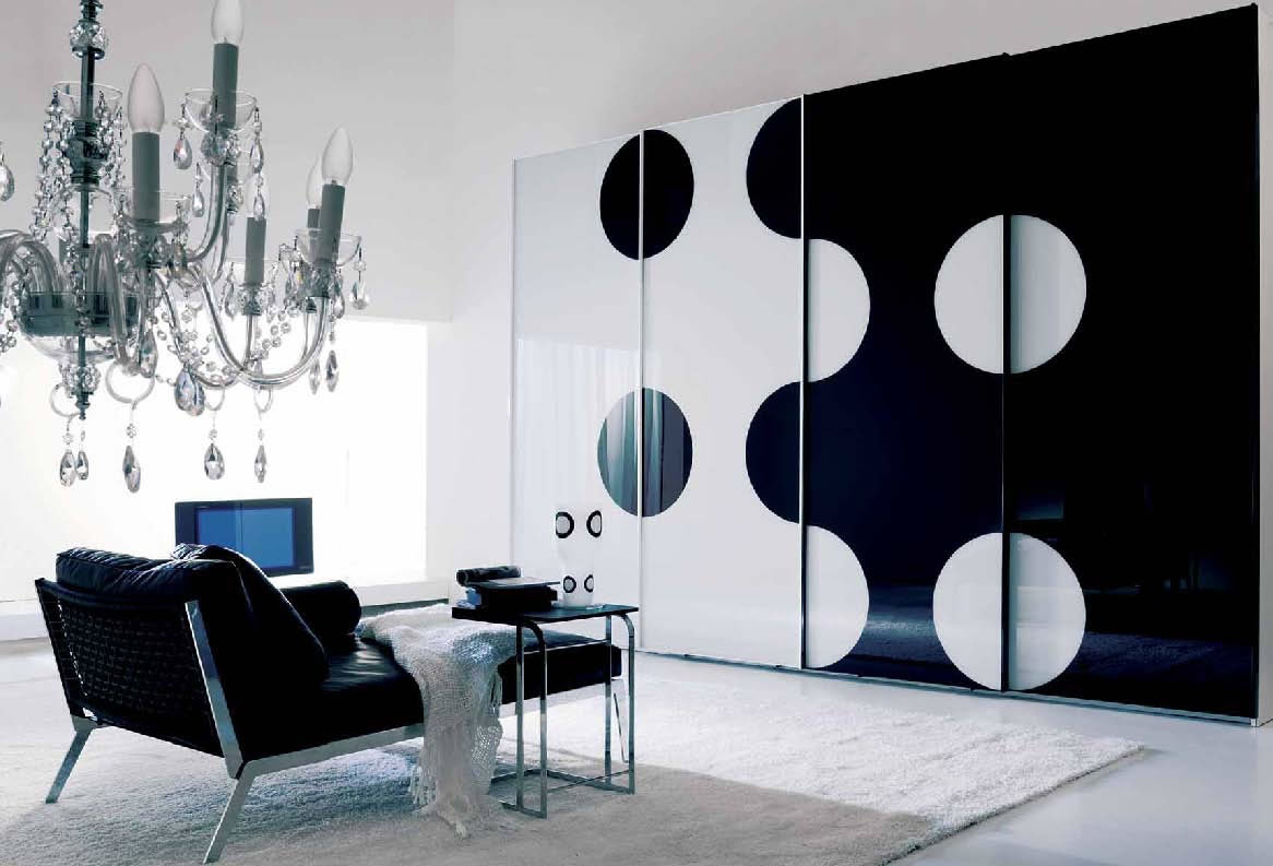 pretty-spacious-black-and-white-living-room-painting