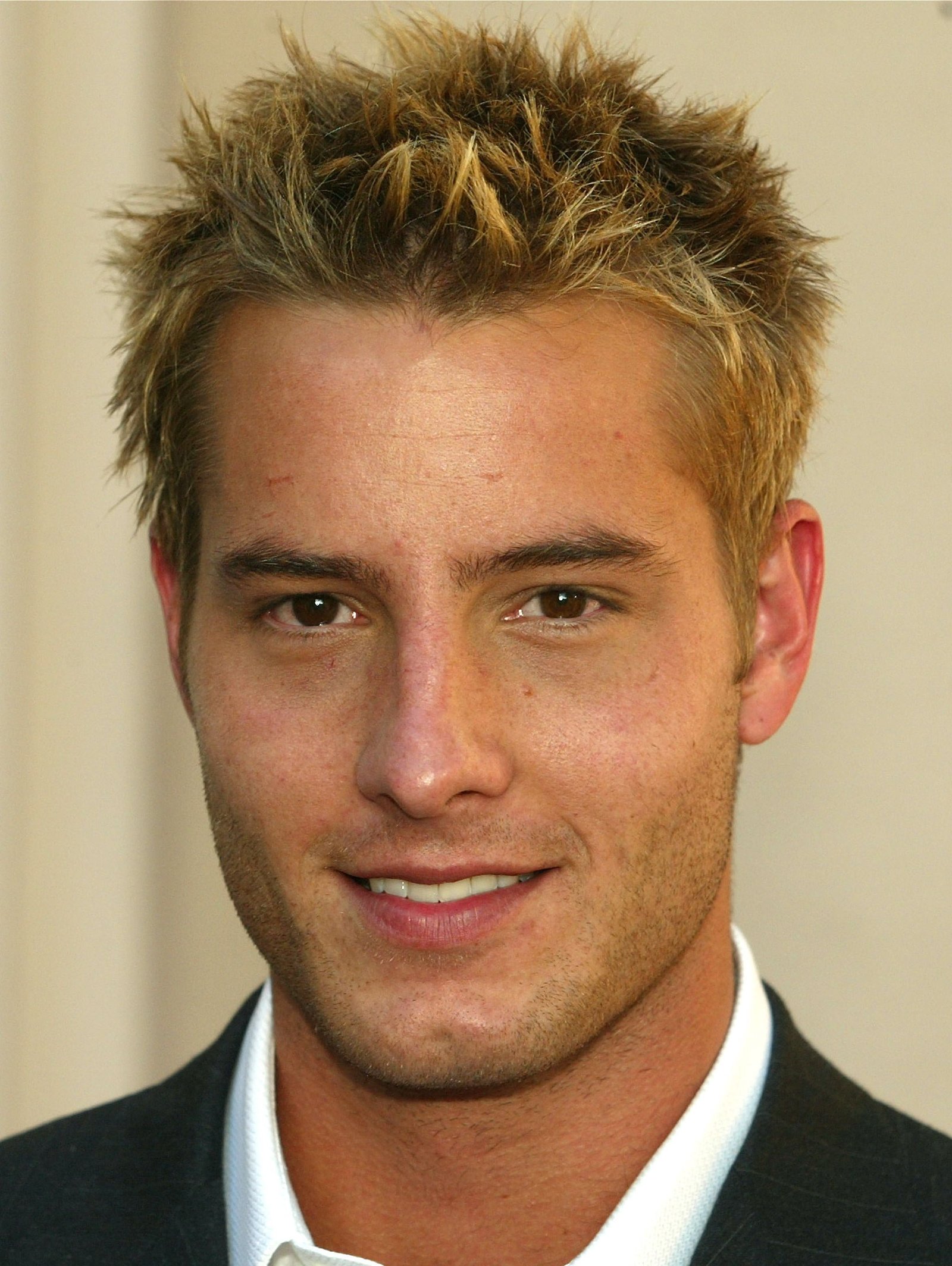 Mens Short Spiky Hairstyles