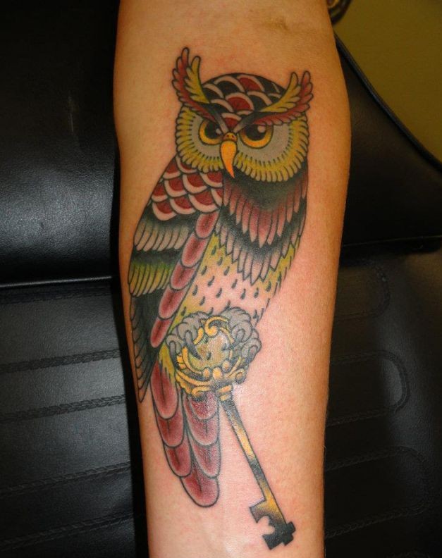 traditional-owl-n-key-tattoo-design