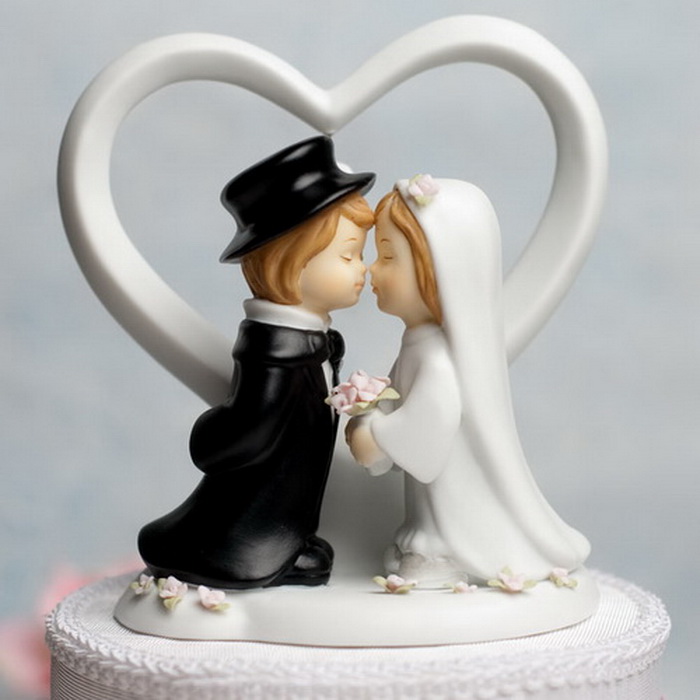 vintage-cake-toppers-for-weddings