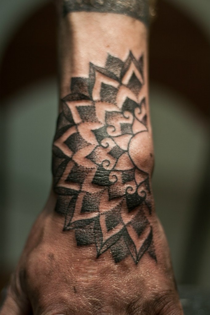Beautiful-Mandala-Hand-Tattoo
