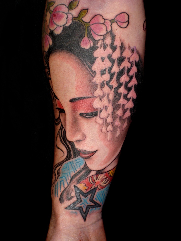 Colorful japanese geisha tattoo