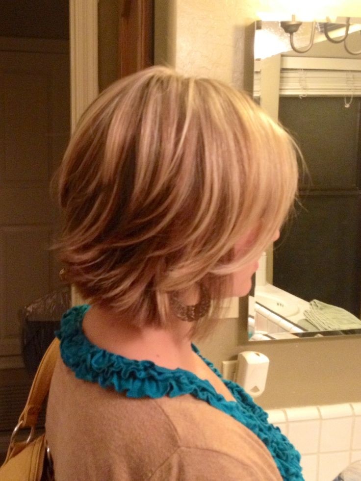Fun-Short-Layered-Hairstyle-for-Women
