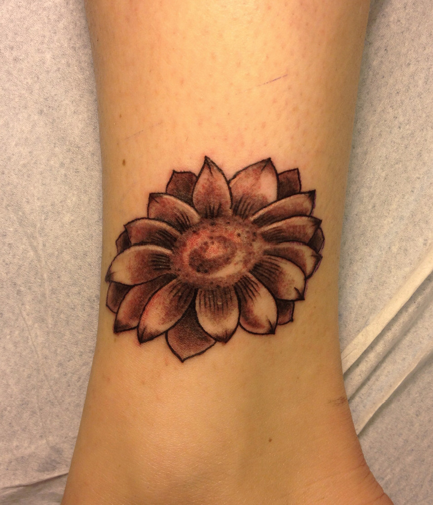 Horiwrist sunflower tattoo