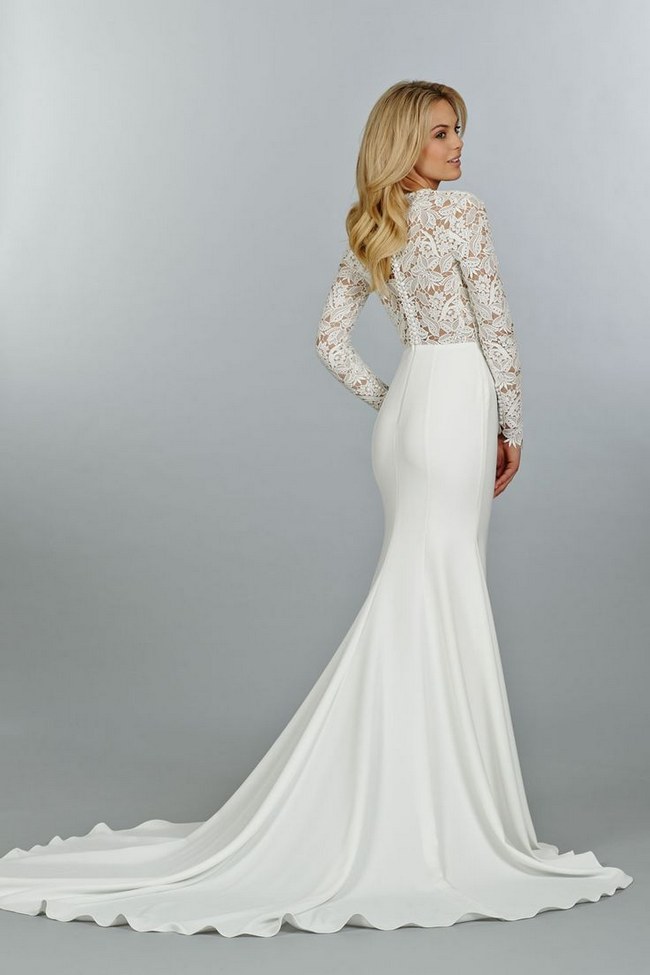 Totally-Stunning-Long-Sleeved-Wedding-Dresses-6