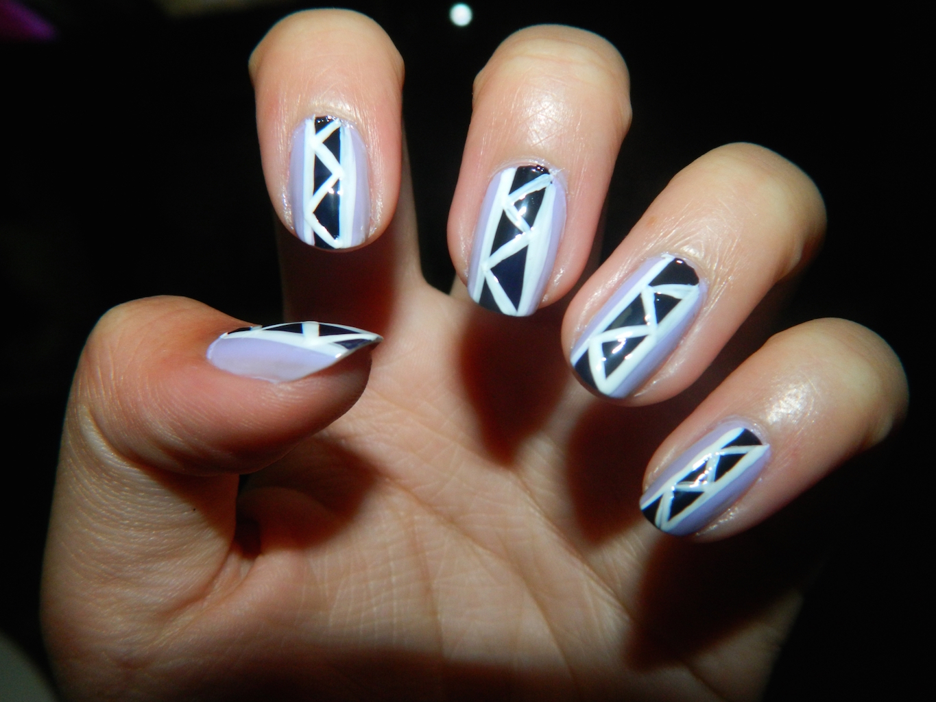 black-and-white-tribal-nails-art-fashionable-tribal-nail-art-for-short-nail-ideas