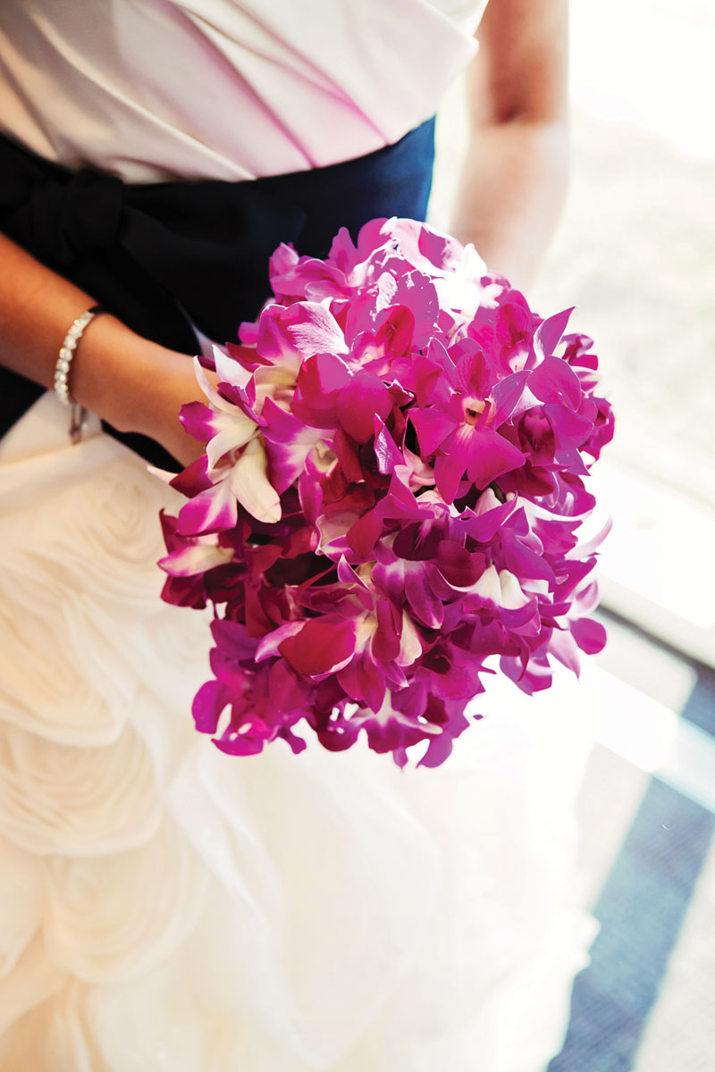 bouquet_fuchsium_lily_orchid_bridal_unique_bright_eccentric