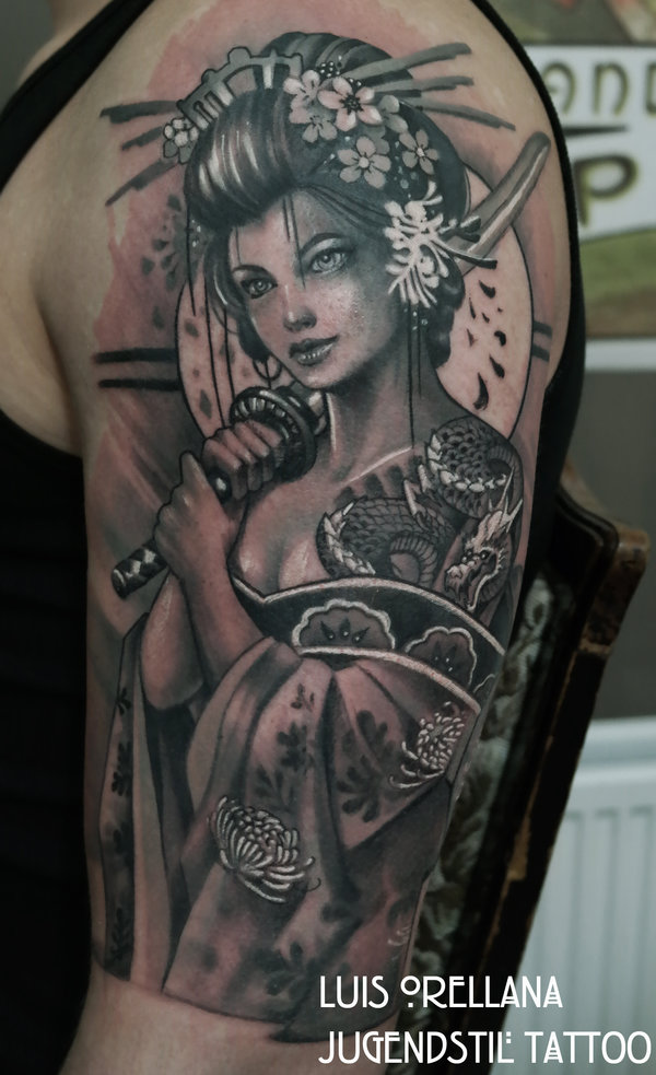 geisha_tattoo_black_and_grey_by_mojoncio-d8mfc5y