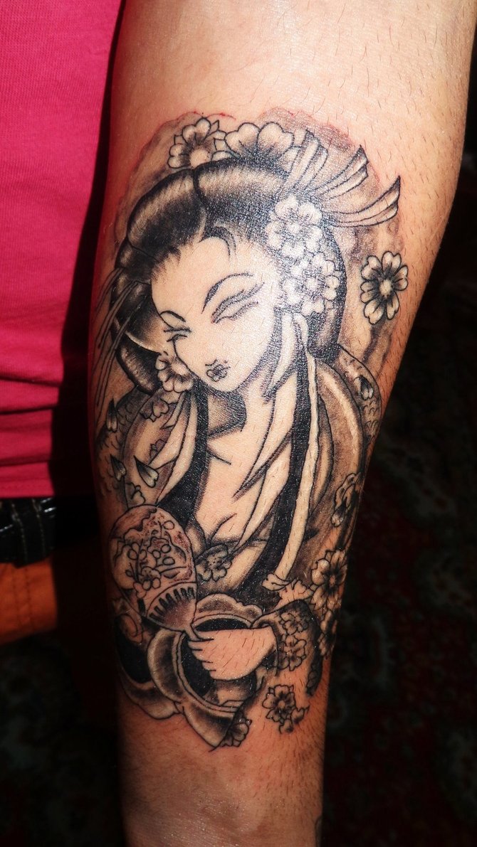 geisha_tattoo_by_dtattwo