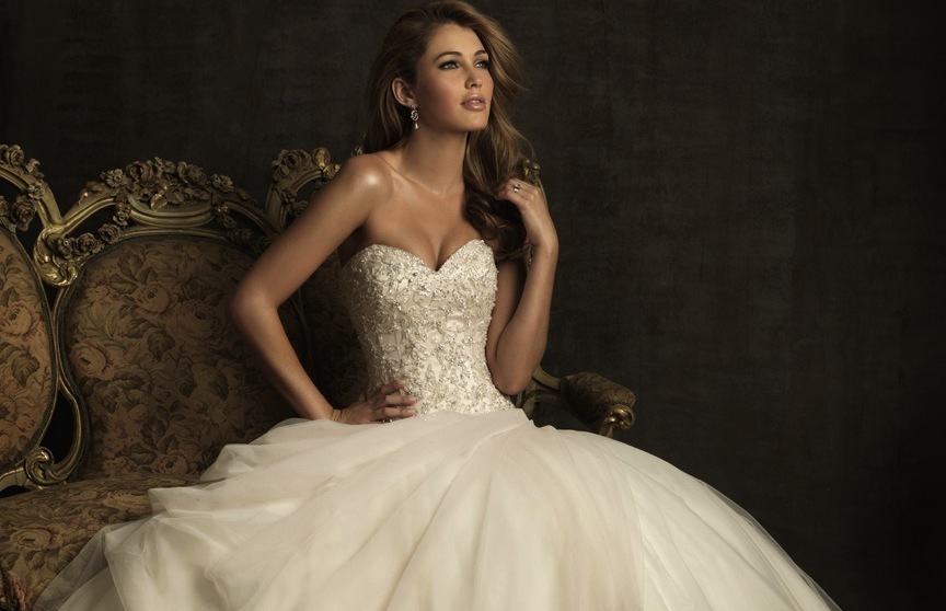 gorgeous-wedding-dress-by-allure-bridal-gowns