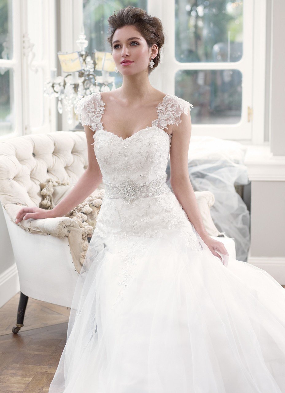 35-wedding-gowns-with-sleeves