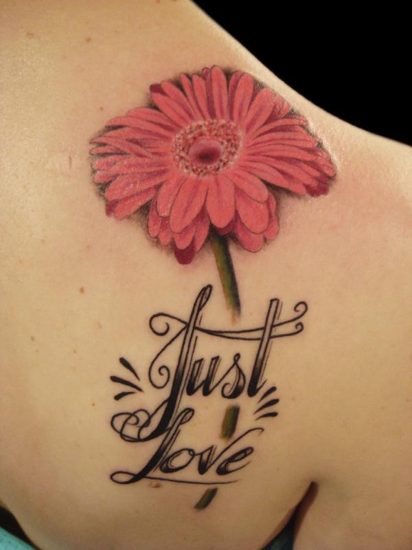 realistic-sunflower-tattoo-on-shoulder