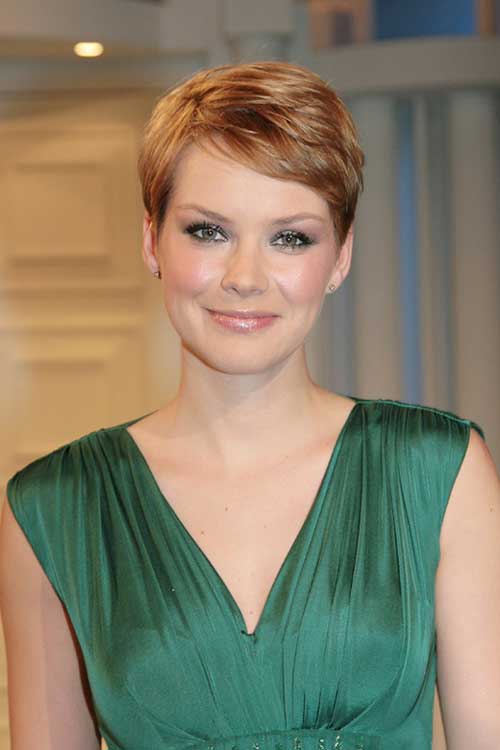 short-pixie-for-round-faces