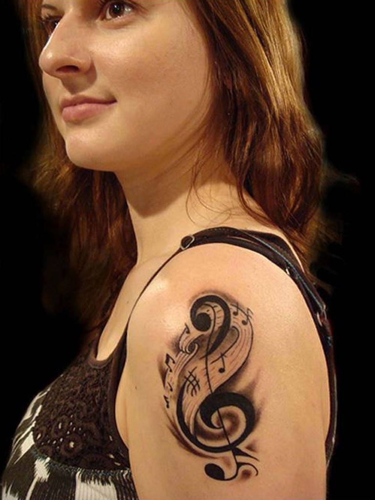 tattoo-peacock-black-in-arm-for-women