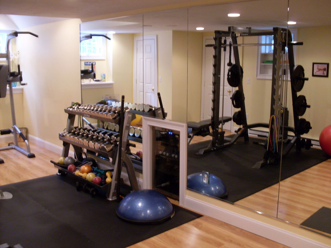 Awesome Home Gym Design Wall Mirror Floor Wood Black Carpet