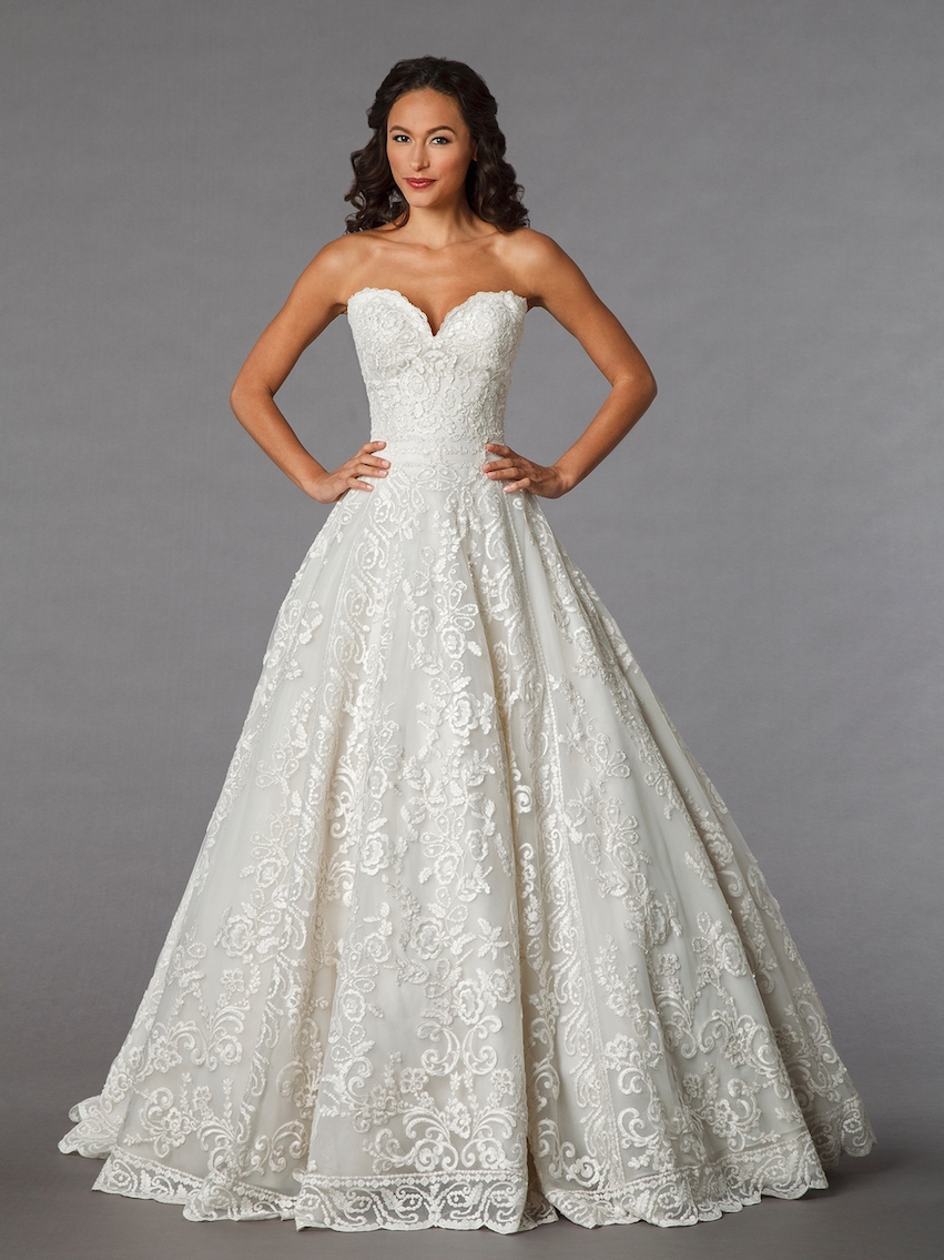 Ball Gown Wedding Dress with Natural Waist in Lace